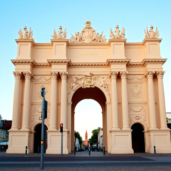 Brandenburg Gate a neoclassical triumphal arch Brandenburg Gate a neoclassical triumphal arch